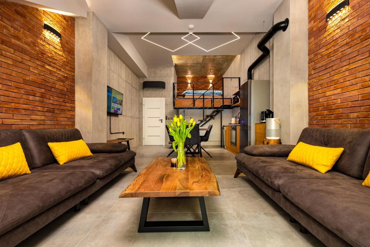 Industrial-Style 2Bd Loft With Parking Spot By Flat Mаnager Leilighet Plovdiv Eksteriør bilde