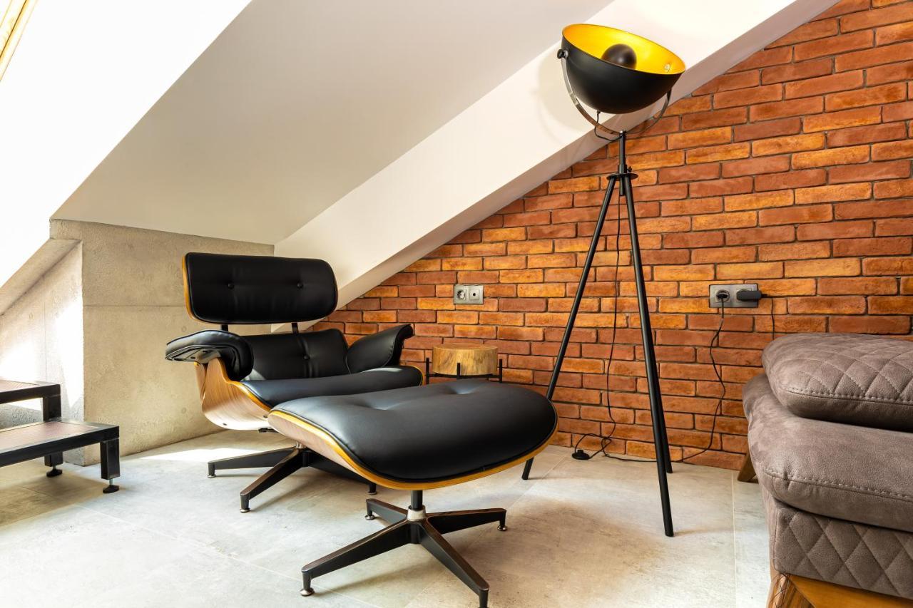 Industrial-Style 2Bd Loft With Parking Spot By Flat Mаnager Leilighet Plovdiv Eksteriør bilde